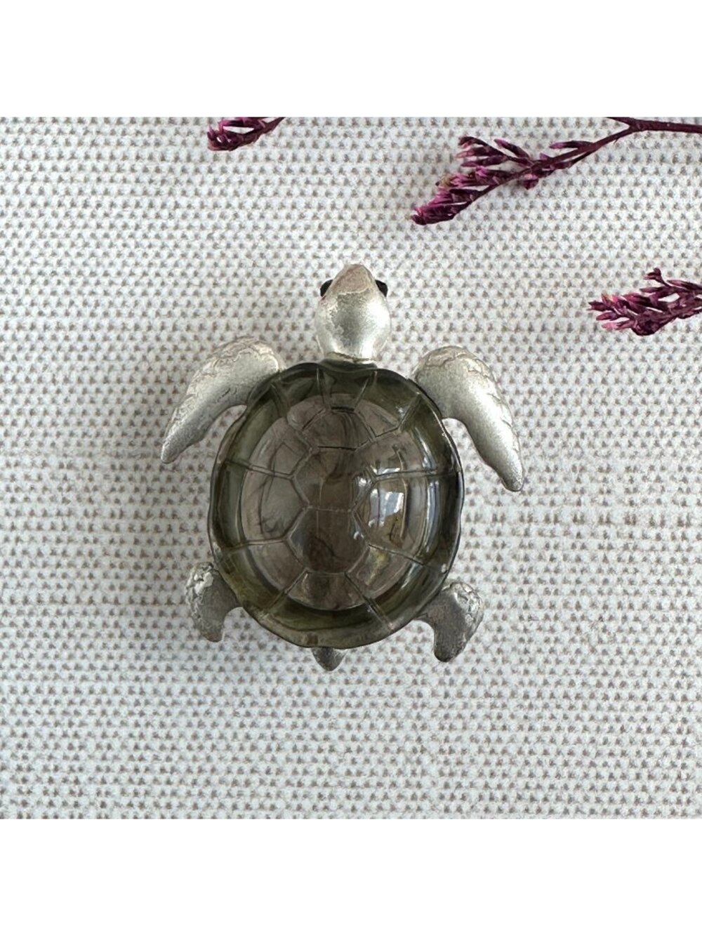 Enamel & Molded Glass Sea Turtle Brooch Pin 1.25" x 1" Vintage Jewelry for Women
